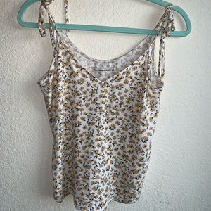 Abercrombie & Fitch top